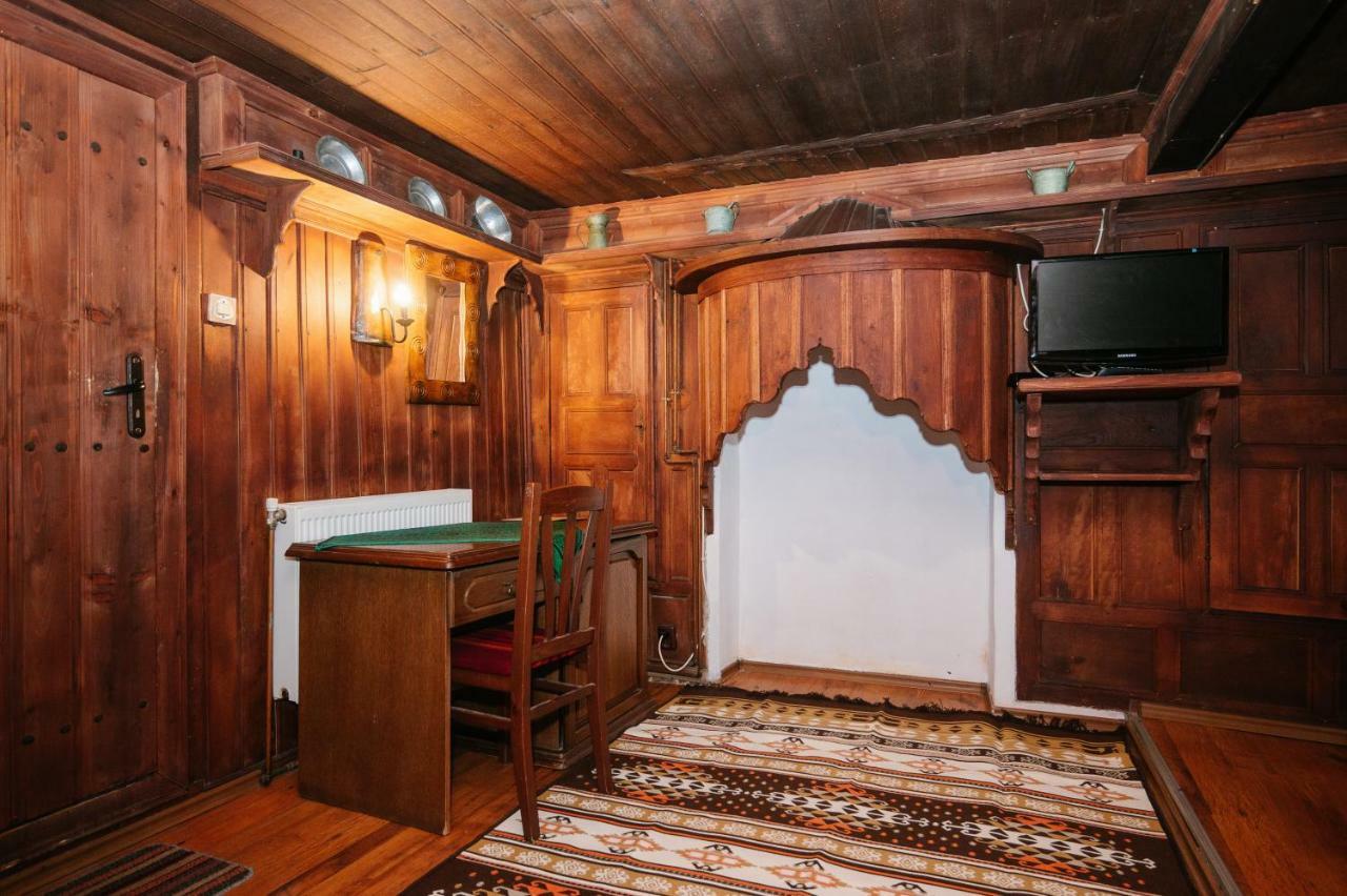 Отель Kodjamanova House Жеравна Экстерьер фото